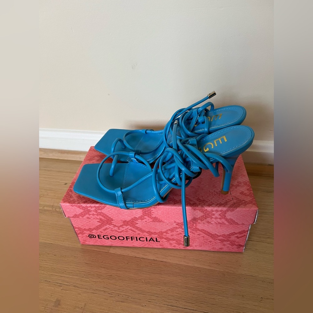 EGO Vibrant Blue Lace-Up Heels - Picture 5 of 8